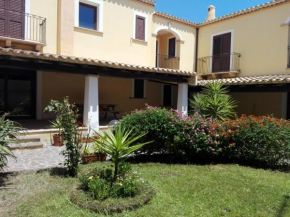 Casa il Cortile Fiorito Tortoli